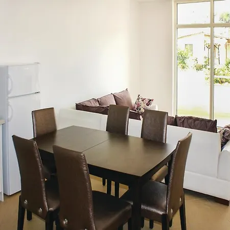 With Sea View 01 Apartment