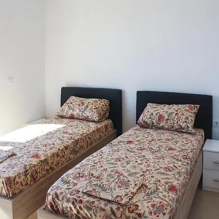 Apartment With Sea View 01 *